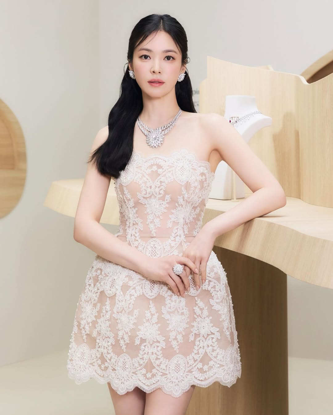 Song Hye Kyo cứ thế này ai mà chịu nổi!- Ảnh 4.