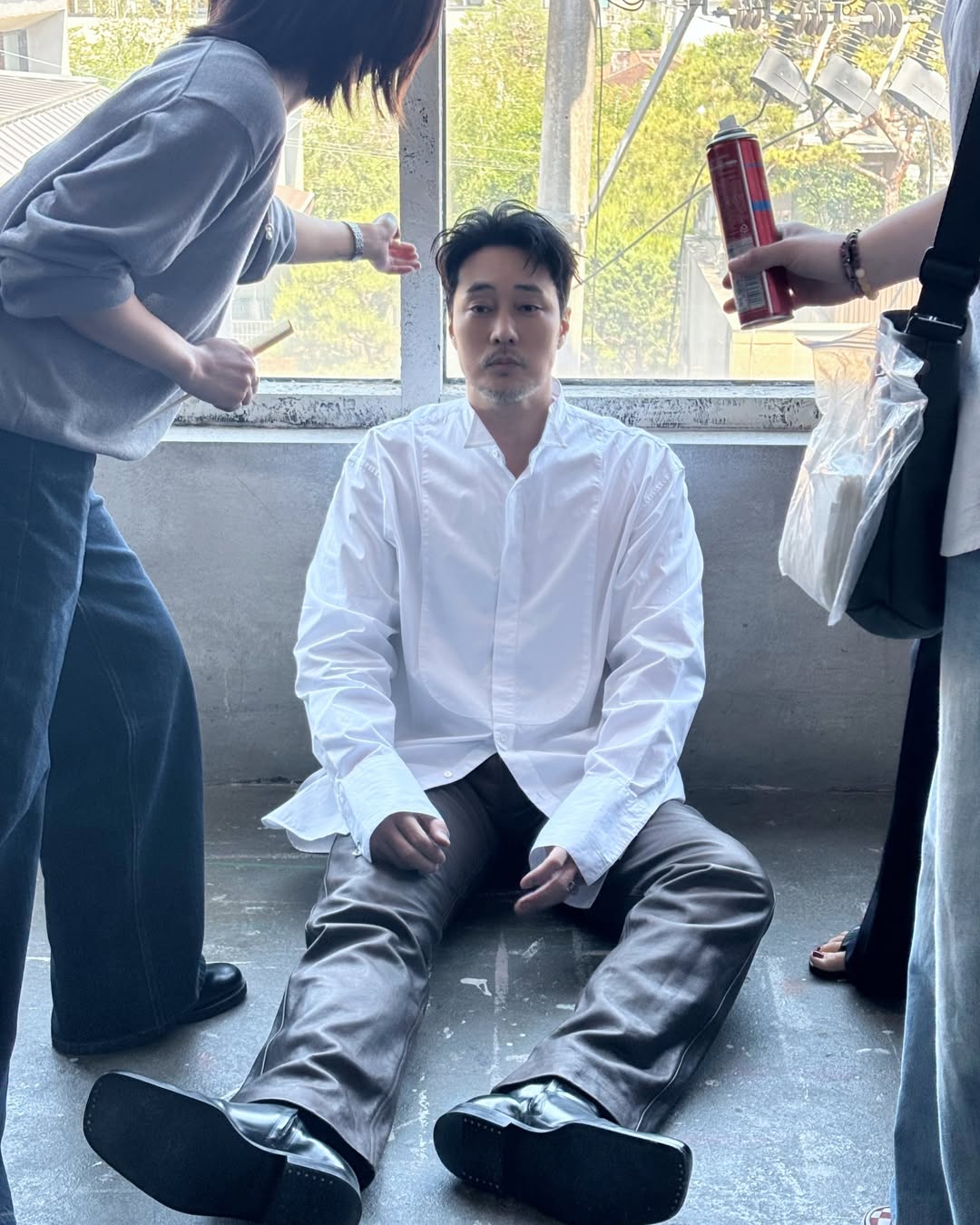 Diện mạo gây sốc của So Ji Sub sau khi cưới vợ kém gần 20 tuổi- Ảnh 4.
