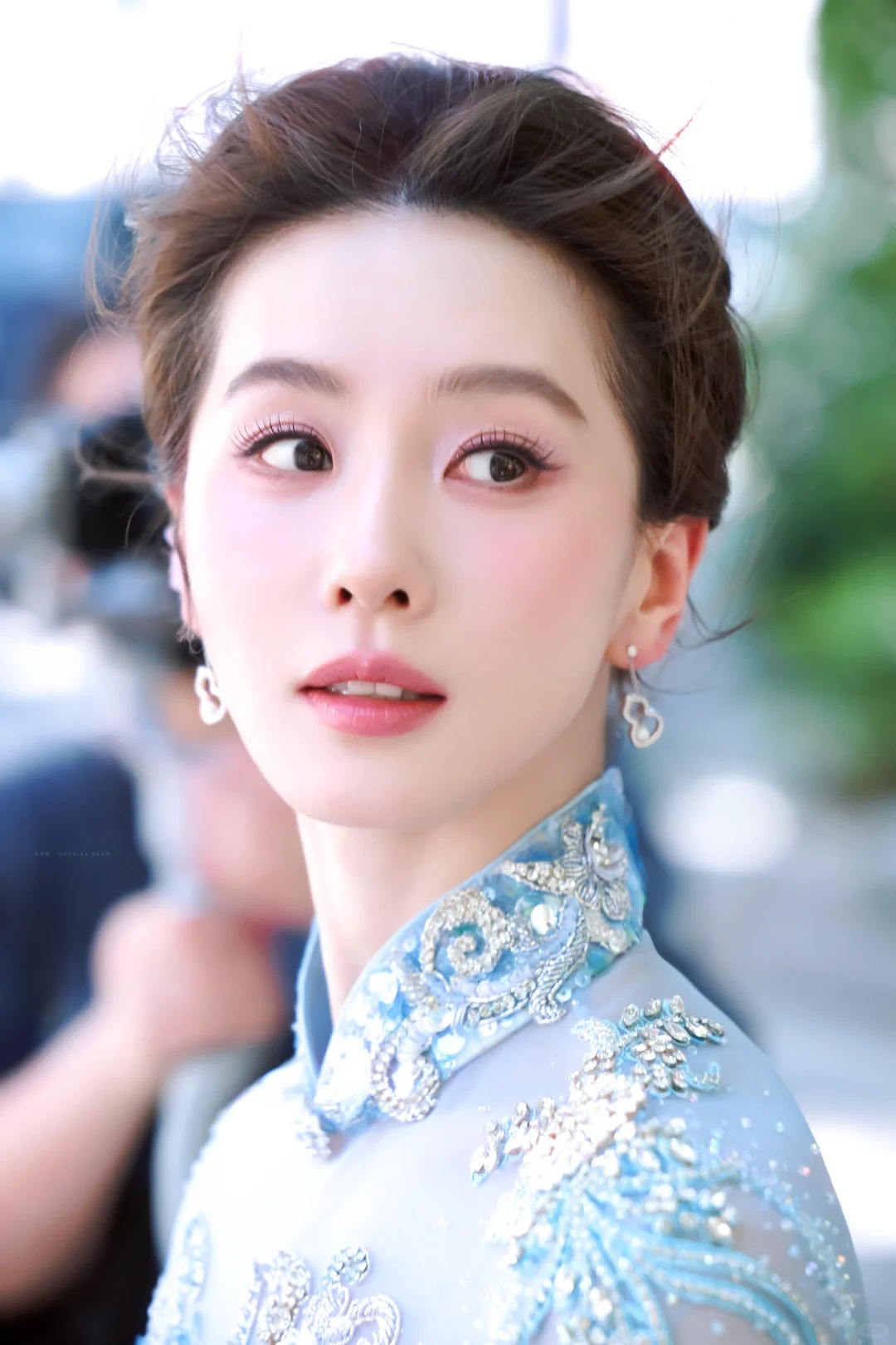 Bức ảnh bóc trần việc photoshop quá đà để có visual tiên tử của Lưu Thi Thi- Ảnh 8.