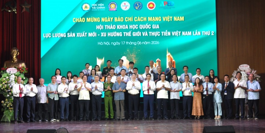Thứ trưởng Cao Anh Tuấn: Phát triển lực lượng sản xuất mới, đáp ứng mục tiêu phát triển nhanh và bền vững Thứ trưởng Cao Anh Tuấn: Phát triển lực lượng sản xuất mới, đáp ứng mục tiêu phát triển nhanh và bền vững