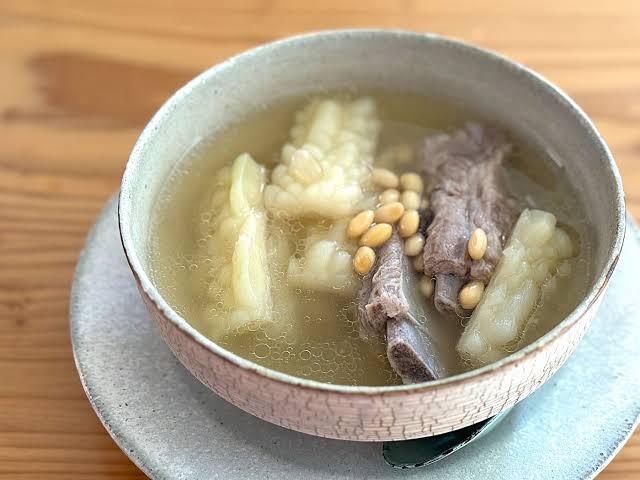 Thực tế cho thấy nhiều người Nhật sống thọ trăm tuổi nhờ 4 loại rau giá rẻ, rất quen - Ảnh 2.