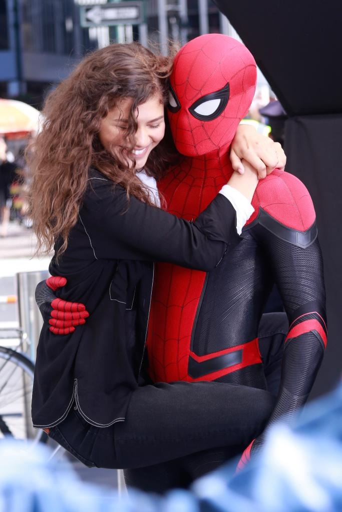 "Người nhện" Tom Holland đã chính thức rước Zendaya về dinh!- Ảnh 3.