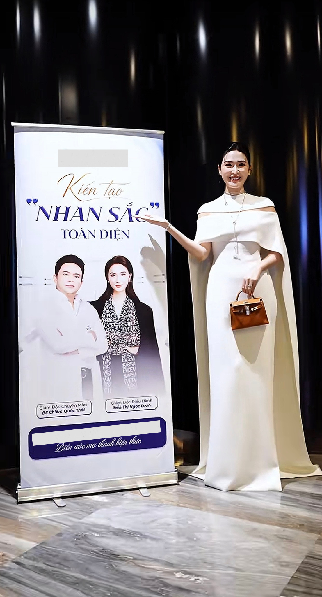 Ngọc Loan chủ động công khai ảnh cùng bác sĩ Chiêm Quốc Thái- Ảnh 2.