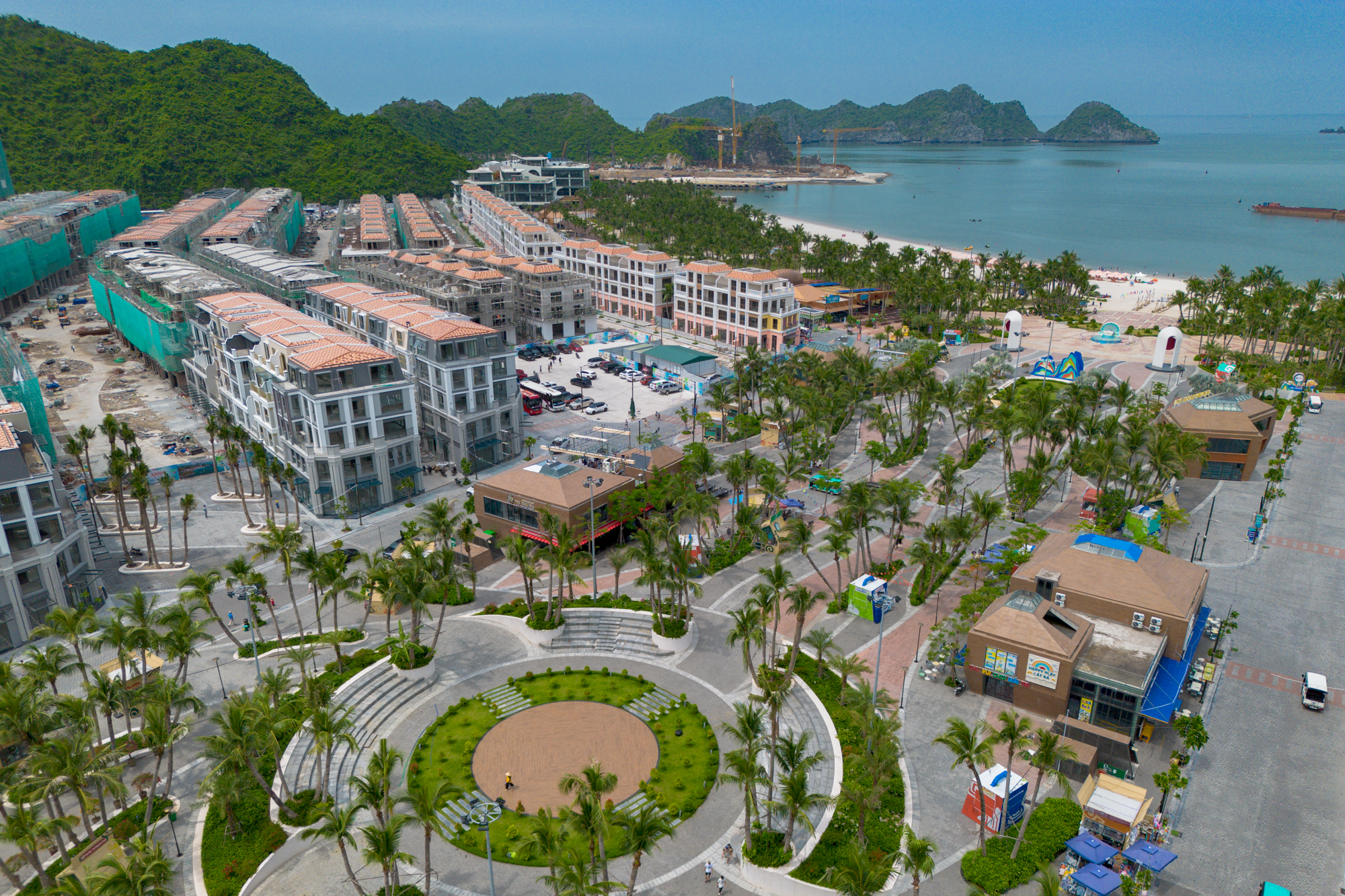Toàn cảnh dự án 12.500 tỷ đồng của Sun Group đang dần thành hình tại khu vực đón hàng triệu lượt khách du lịch mỗi năm - Ảnh 5.