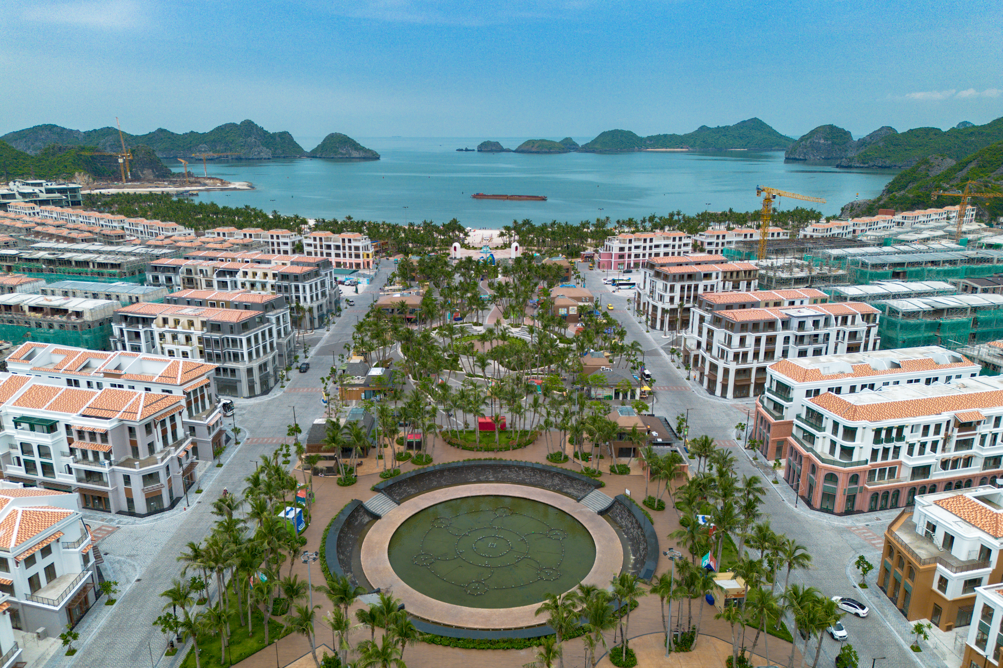Toàn cảnh dự án 12.500 tỷ đồng của Sun Group đang dần thành hình tại khu vực đón hàng triệu lượt khách du lịch mỗi năm - Ảnh 7.