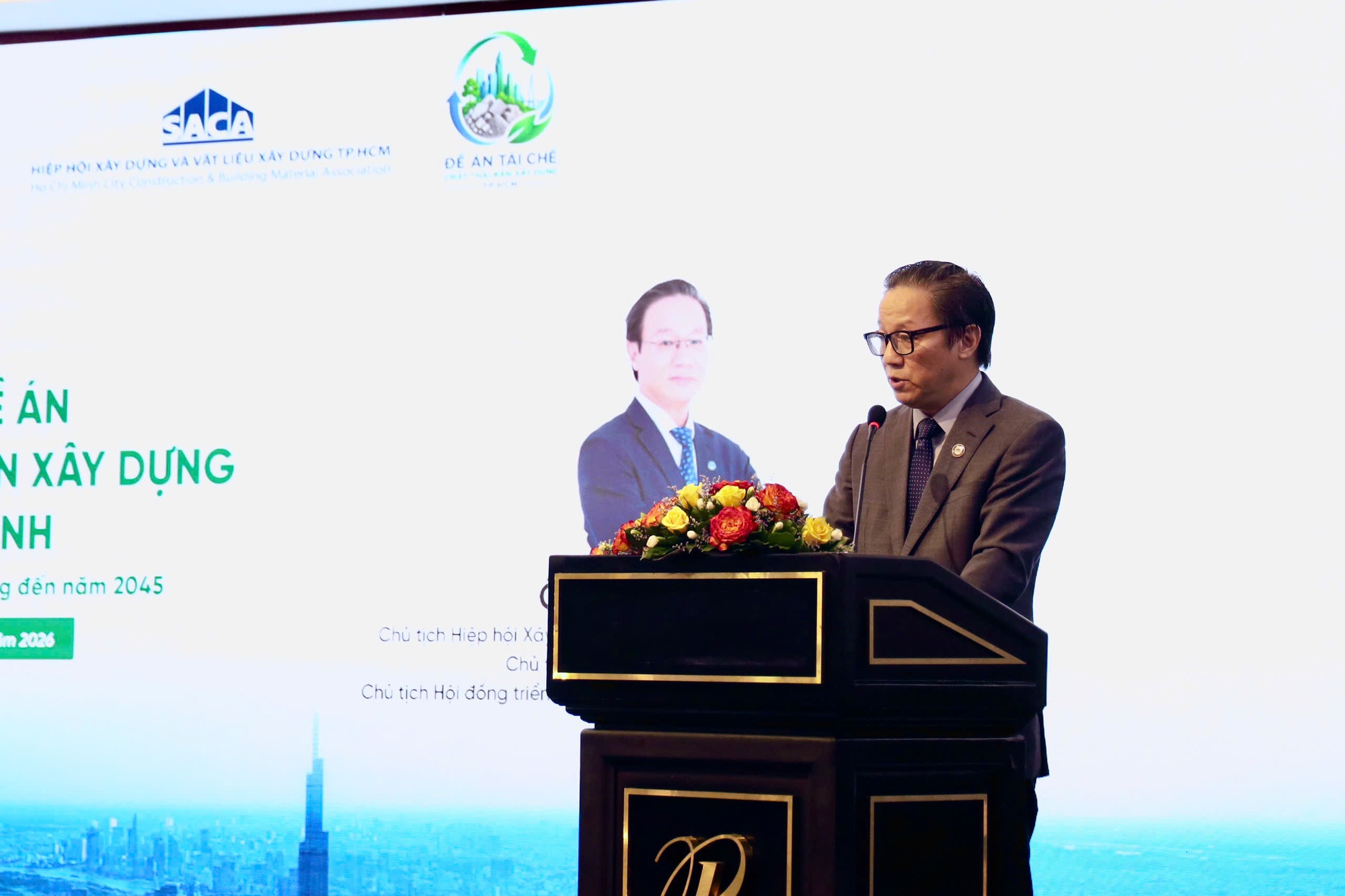Thiếu vật liệu xây dựng, TPHCM tính dùng vật liệu tái chế - Ảnh 2.