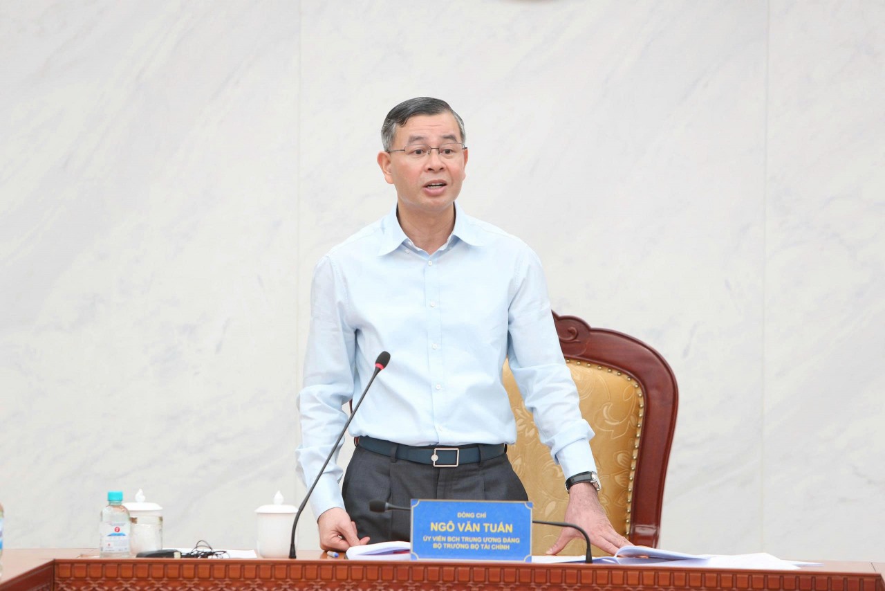Điều hành kinh tế bám sát thực tiễn địa phương và doanh nghiệp Điều hành kinh tế bám sát thực tiễn địa phương và doanh nghiệp