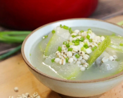Tháng 7 là mùa hoàn hảo để ăn 4 món này: Ngon miệng lại giúp thúc đẩy nhu động ruột, chống táo bón và giải nhiệt