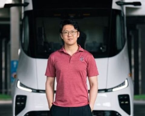 Startup xe điện từng suýt phá sản bất ngờ IPO tại Mỹ, định giá ít nhất 2 tỷ USD, CEO khẳng định muốn khai tử ô tô xăng