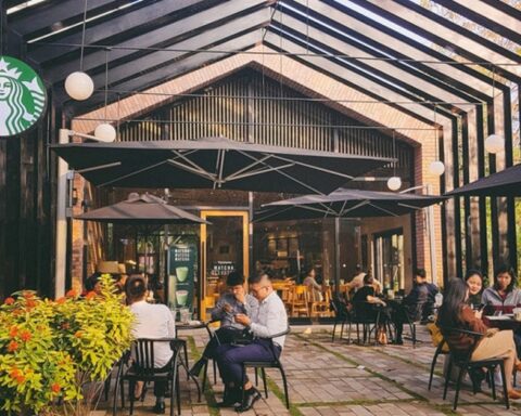 Starbucks nói gì về nghi vấn có thiết bị nghi là camera quay lén trong nhà vệ sinh chi nhánh Ecopark?