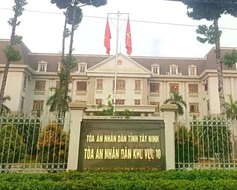 Dôi dư hàng trăm trụ sở ở vị trí ‘đất vàng’