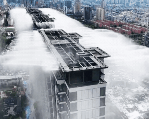 Pháp sư Trung Hoa ra tay trị nắng nóng, ông trời thấy cũng phải nể 3 phần