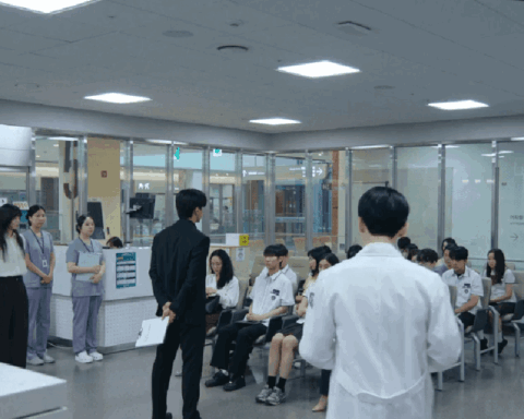 Dã man phim Hàn thống trị toàn cầu 4 tuần liên tiếp: Vượt bom tấn của Song Hye Kyo