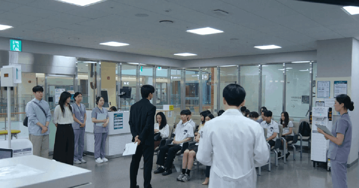 Dã man phim Hàn thống trị toàn cầu 4 tuần liên tiếp: Vượt bom tấn của Song Hye Kyo