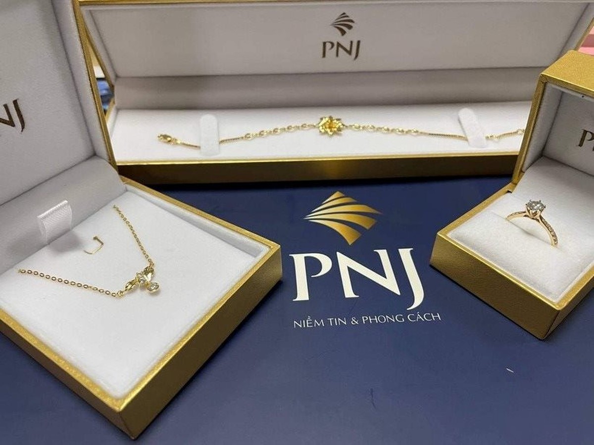 Cổ phiếu PNJ bị bán mạnh, hơn 10 triệu đơn vị “chất sàn”
