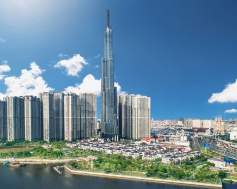 Khối ngoại trở lại bán ròng, song giải ngân mạnh vào cổ phiếu Vingroup ở vùng giá cao