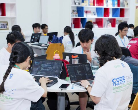 Thanh niên sáng tạo giải pháp số cho đô thị xanh và giao thông