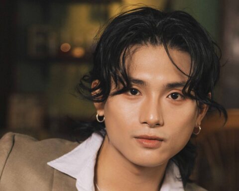 Concert Việt Nam đã đến mức độ này: GREY D cất giọng là “huề tiền vé”, mang cổ tích ra đời thực quá ảo diệu