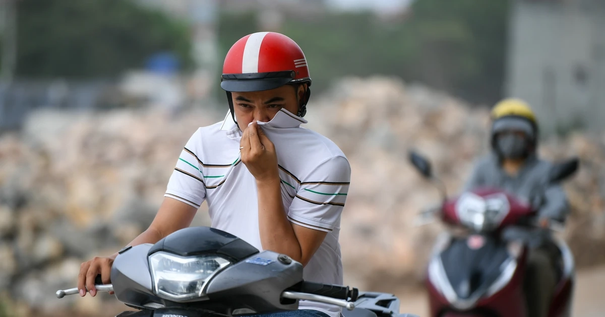 Bụi mù, bùn lầy ‘bủa vây’ công trường cải tạo kênh La Khê