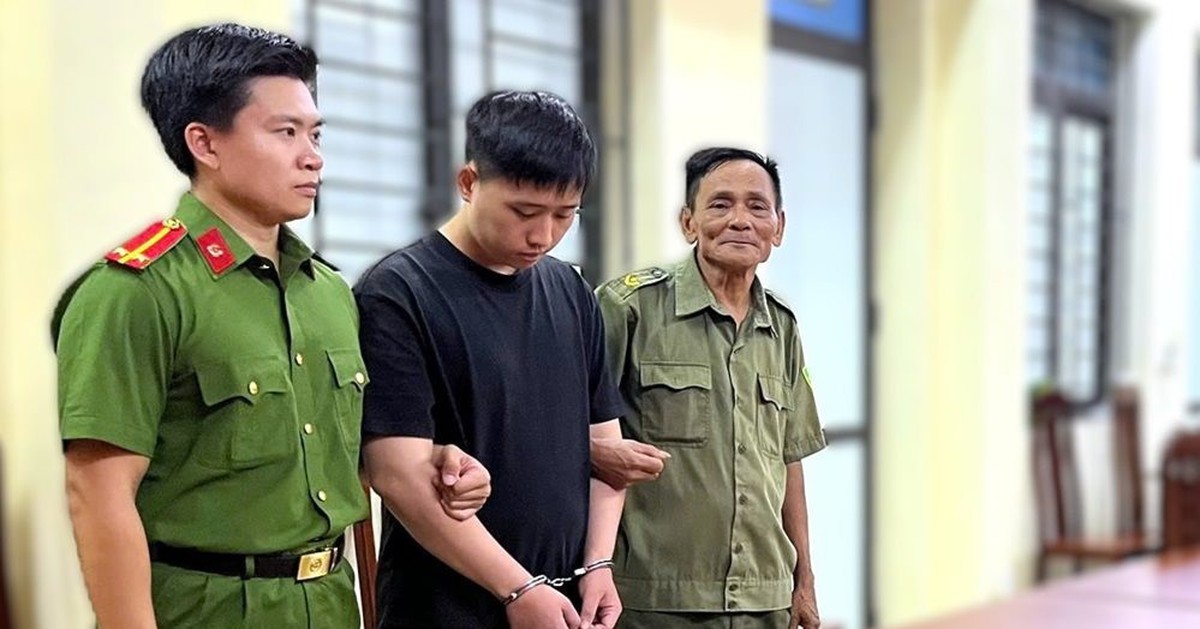 Công an tiến hành điều tra loạt giao dịch chuyển tiền có nội dung sau: Một thanh niên sinh năm 2002 đã bị bắt