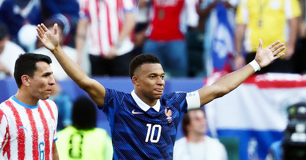 Mbappe đi vào lịch sử trong trận Pháp thắng 1-0 Paraguay, giành vé vào tứ kết World Cup