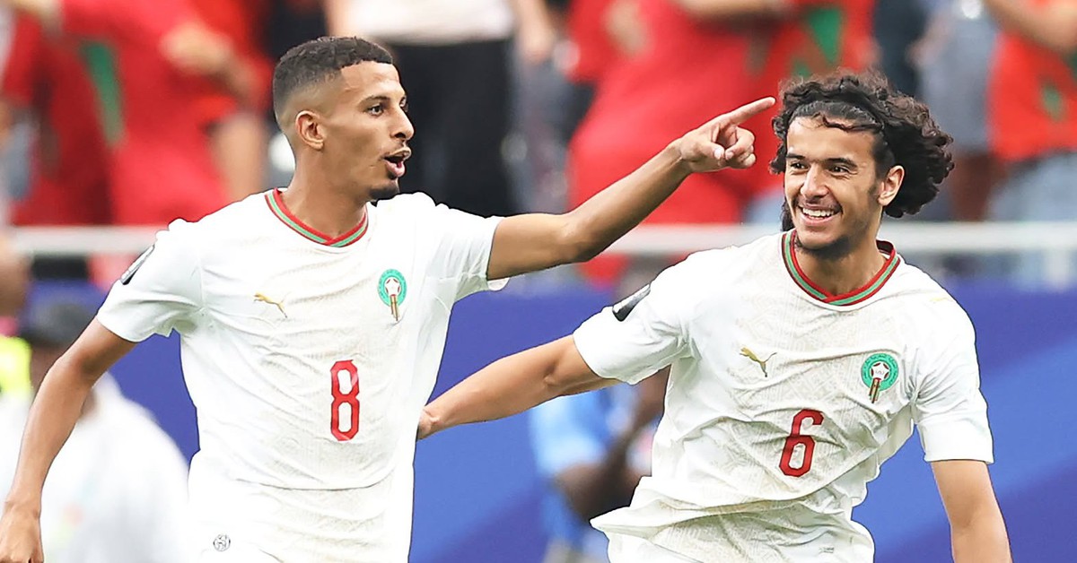 Xác định đội đầu tiên giành vé vào tứ kết World Cup