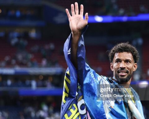 Thủ môn huyền thoại Vozinha tạm biệt World Cup với sức hút cực khủng: Fan tăng từ 50.000 lên 19 triệu, vượt cả Argentina và 6 đội tuyển từng vô địch
