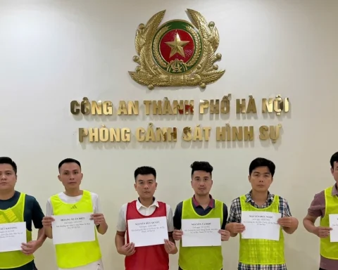 Công an Hà Nội triệt phá ổ nhóm cá độ bóng đá ‘365cacuoc.com’
