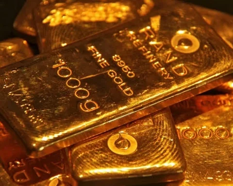 Ngân hàng Trung Quốc đồng loạt dừng giao dịch vàng cá nhân