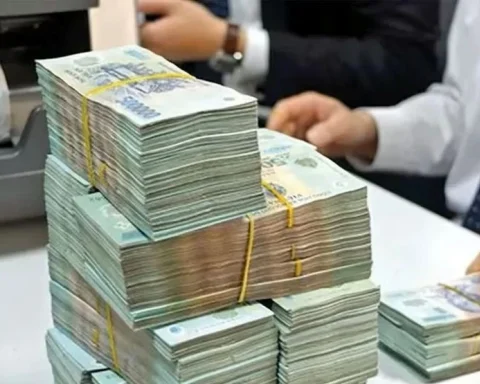 Lãi vay cao, cảnh báo nguy cơ nợ xấu tăng