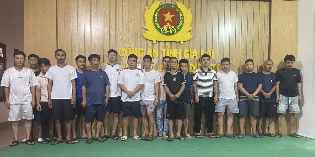 Đồng loạt khám xét khẩn cấp 19 địa điểm, bắt 16 người liên quan số tiền 100 tỷ đồng