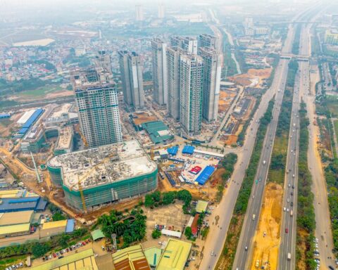Bất ngờ: Giá bán sơ cấp chung cư Hà Nội tăng trở lại, phân khúc dưới 120 triệu đồng/m2 dẫn dắt thanh khoản ở TP.HCM