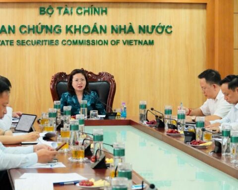 Hoàn thiện thể chế, tạo nền tảng cho giai đoạn phát triển mới của thị trường chứng khoán