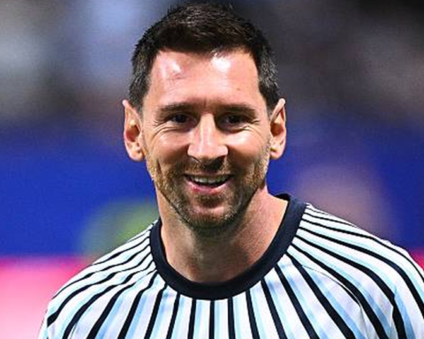 Argentina 0-1 Ai Cập: Messi đá hỏng quả penalty thứ 4 trong lịch sử World Cup!