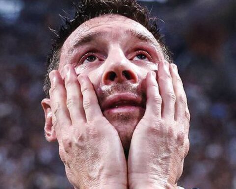 Phỏng vấn nóng Messi sau màn ngược dòng lịch sử của Argentina trước Ai Cập: “Thật điên rồ!”