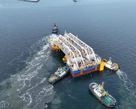79 khối bê tông khổng lồ nặng 73.500 tấn được xếp liền nhau dưới đáy biển, siêu công trình 8 tỷ USD dần lộ diện: Đại gia gốc Thanh Hóa góp mặt trong dự án hạ tầng xuyên biển lớn nhất thế giới