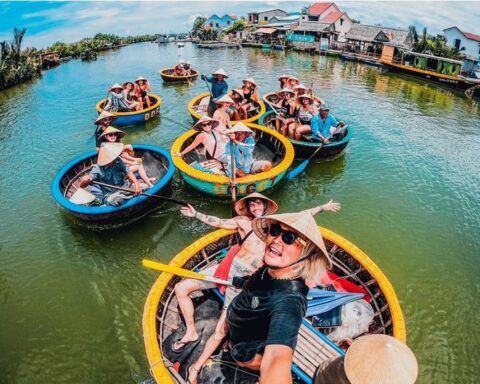 Sánh ngang Thái Lan, Indonesia: Người dân 1 nước đổ xô đến Việt Nam