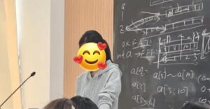 Chuyện lạ: Cô giáo bị phụ huynh kiện vì… quá đẹp, rốt cuộc ngoại hình nổi trội đến mức nào?