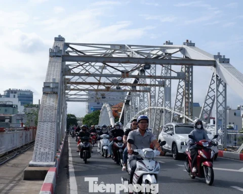 Cầu hơn 120 năm tuổi ở TPHCM xuống cấp thế nào?