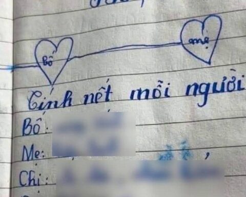 Phì cười với đoạn nhật ký bé gái “bóc phốt” hết cả gia đình: Lúc viết hẳn là mẹ ngồi kế bên!