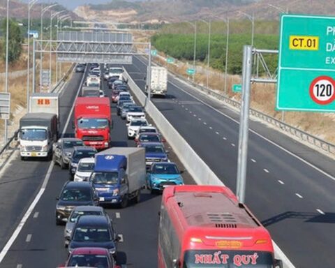 Sau gần 4 tháng thu phí, 5 đoạn tuyến cao tốc Bắc – Nam đạt doanh thu gần 1.220 tỷ đồng