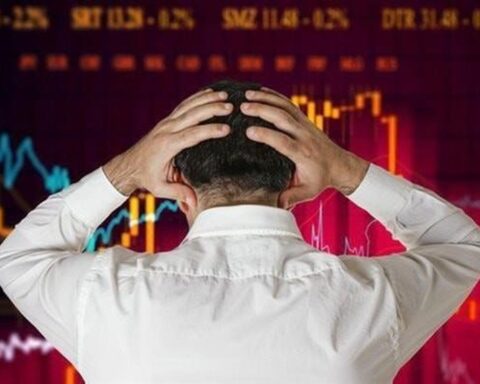 Chứng khoán bất ngờ đánh rơi gần 50 điểm rồi “rút chân”, chuyên gia nêu cảnh báo quan trọng