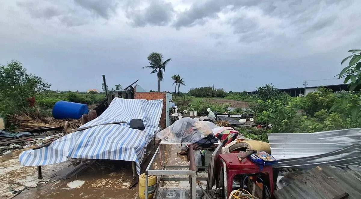 Lốc xoáy hất văng bé 11 tuổi, giây phút kinh hoàng suốt đời không quên
