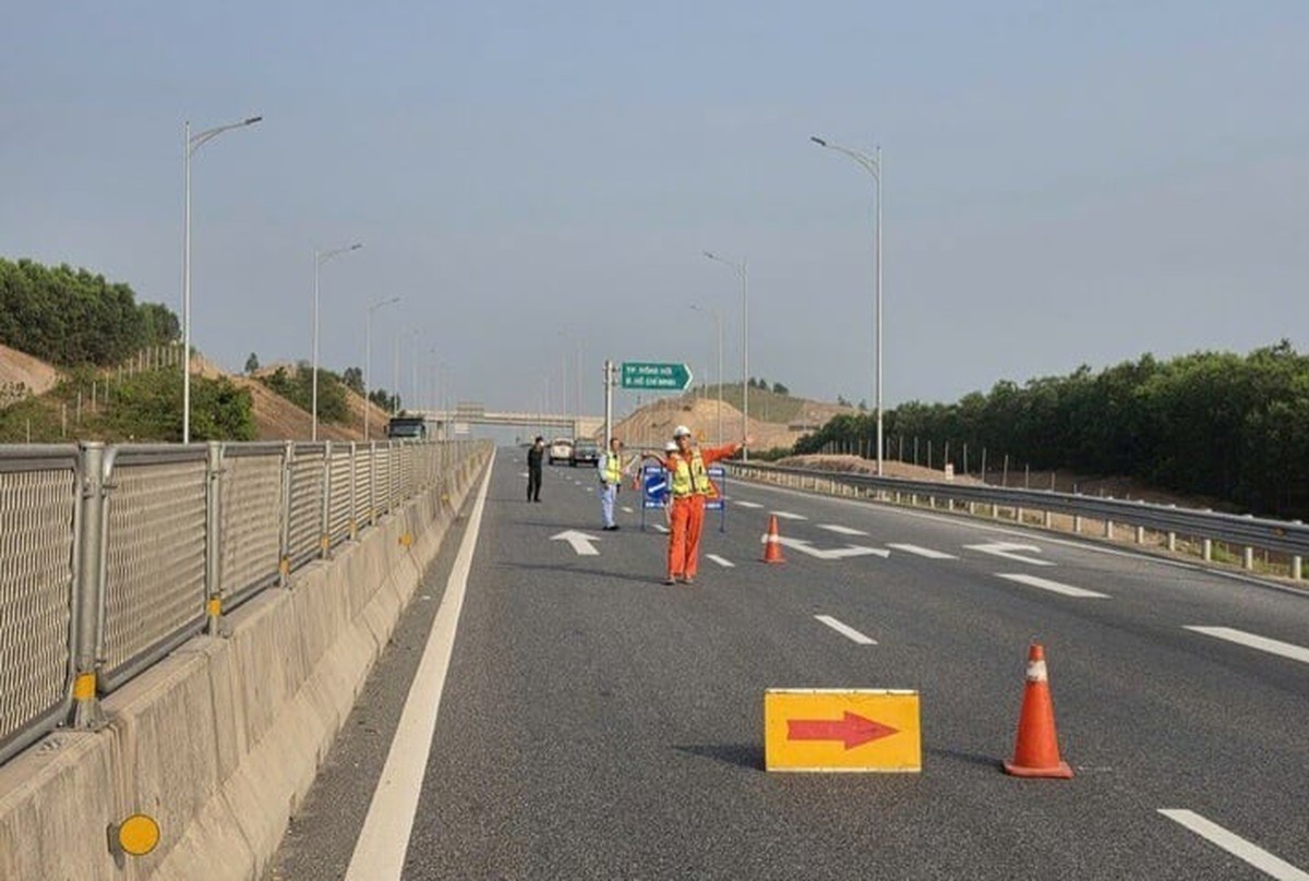 Thu phí 5 đoạn cao tốc Bắc – Nam qua miền Trung từ tối 15/7