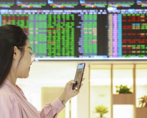 Hoàn thiện thể chế, tạo động lực mới cho thị trường chứng khoán