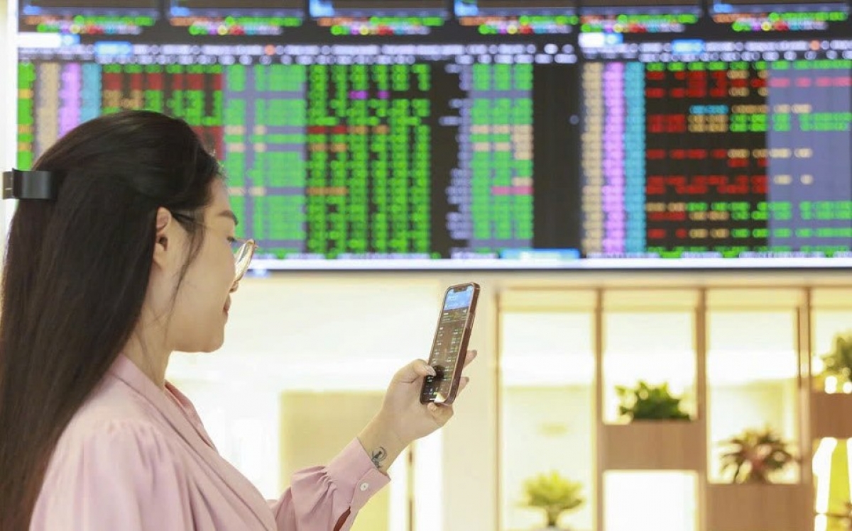 Hoàn thiện thể chế, tạo động lực mới cho thị trường chứng khoán