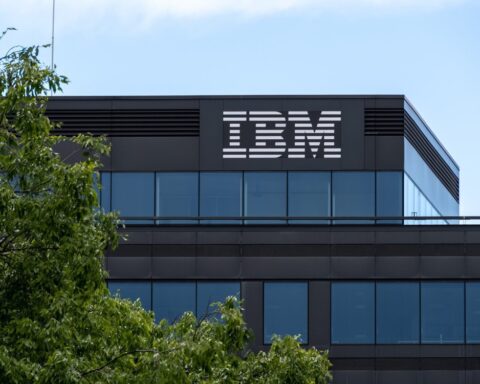 Mất 68 tỷ USD sau một đêm, IBM vừa trải qua ngày đen tối nhất trong lịch sử 115 năm