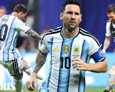 Chiếc áo lót gắn đầy cảm biến, mạch điện của Messi