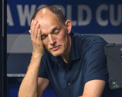 Tuyển Anh thua nghiệt ngã, HLV Tuchel vẫn thách thức: “Có hàng triệu HLV ngoài kia nghĩ họ giỏi hơn tôi”