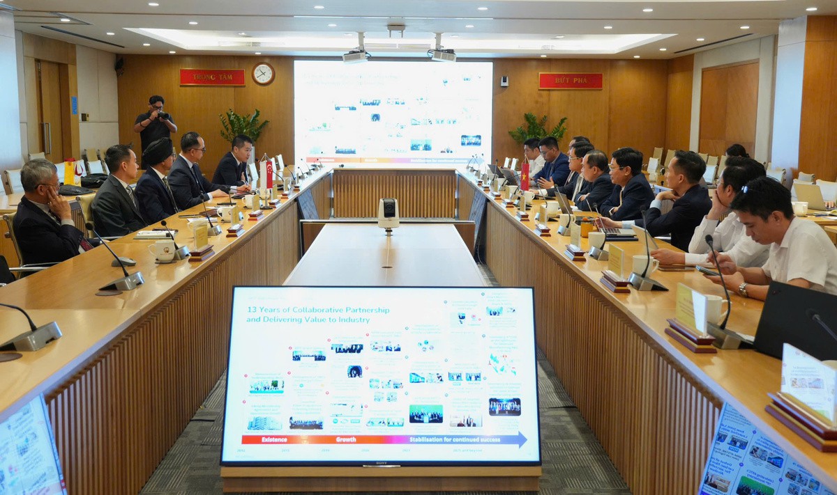 Việt Nam – Singapore hợp tác xây dựng Trung tâm Nghiên cứu Sản xuất Tiên tiến